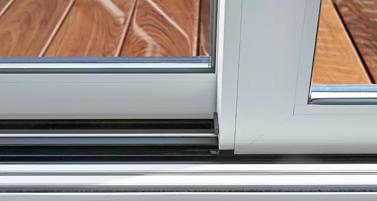Patio Doors Leaking Water Issue Repair Services in Edgewater, FL