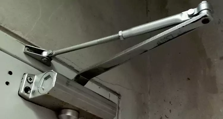 Door Closer Parallel Arm Installation in Edgewater, FL